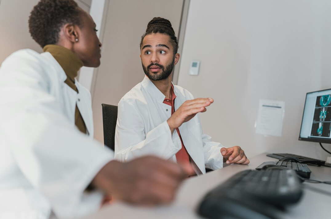 patient doctor discussion